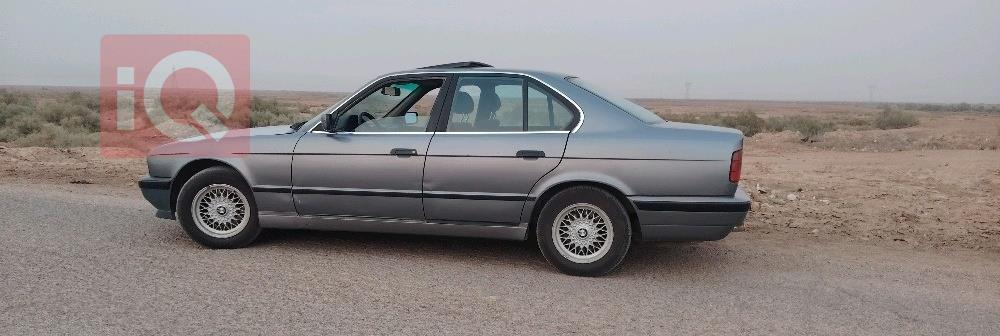 بی ئێم دەبڵیو سیریەس 5